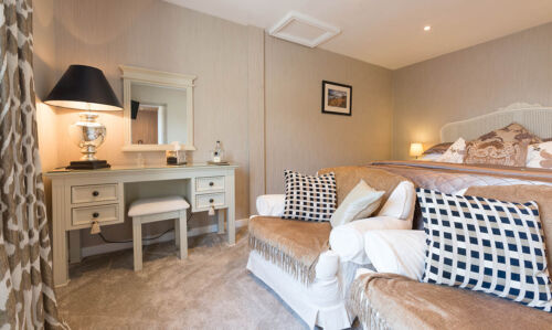 16-SECOND luxury room